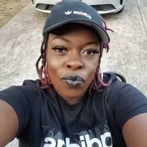 Meet your Posher, Keisha